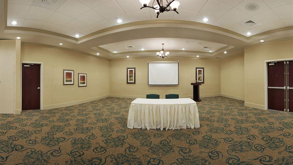 Doubletree By Hilton Dothan, Al Létesítmények fotó